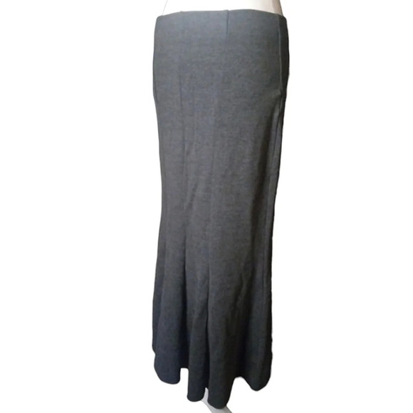 Zara Dark Gray Ruffled Hem Pull On Midi Skirt NWT Size Medium - Picture 2 of 8